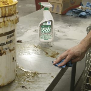 ApplicationPhoto_SimpleGreenCrystalIndustrialCleanerDegreaser_24oz_1